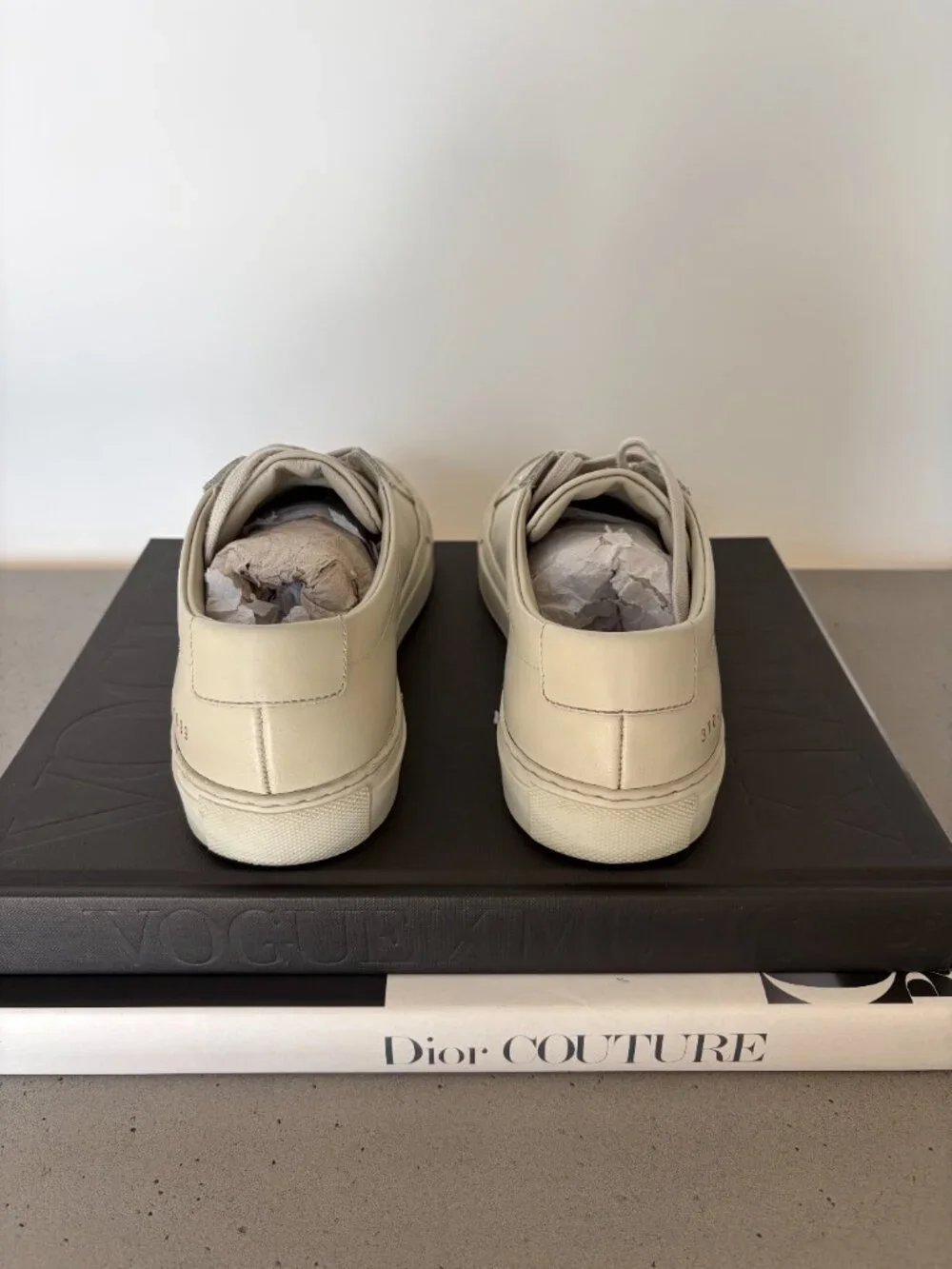 Woman by Common Projects Original Achilles Low — Off-White Leather, Size 37 EUC